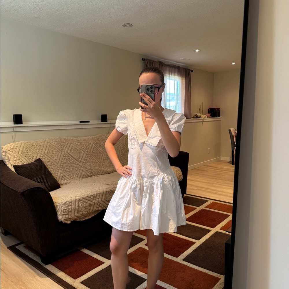Zara White Puff-Sleeve V-Neck Mini Dress